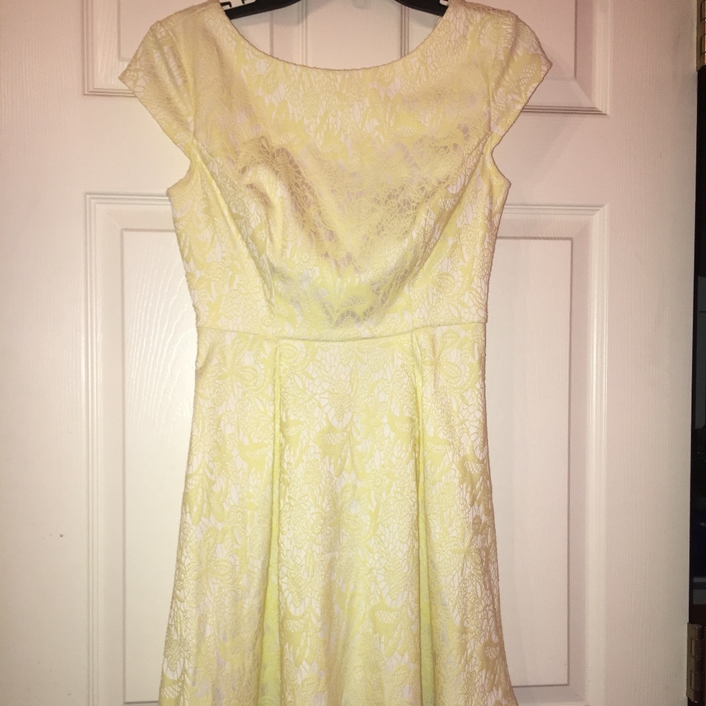 Yellow floral cap sleeve cocktail dress size 5/6